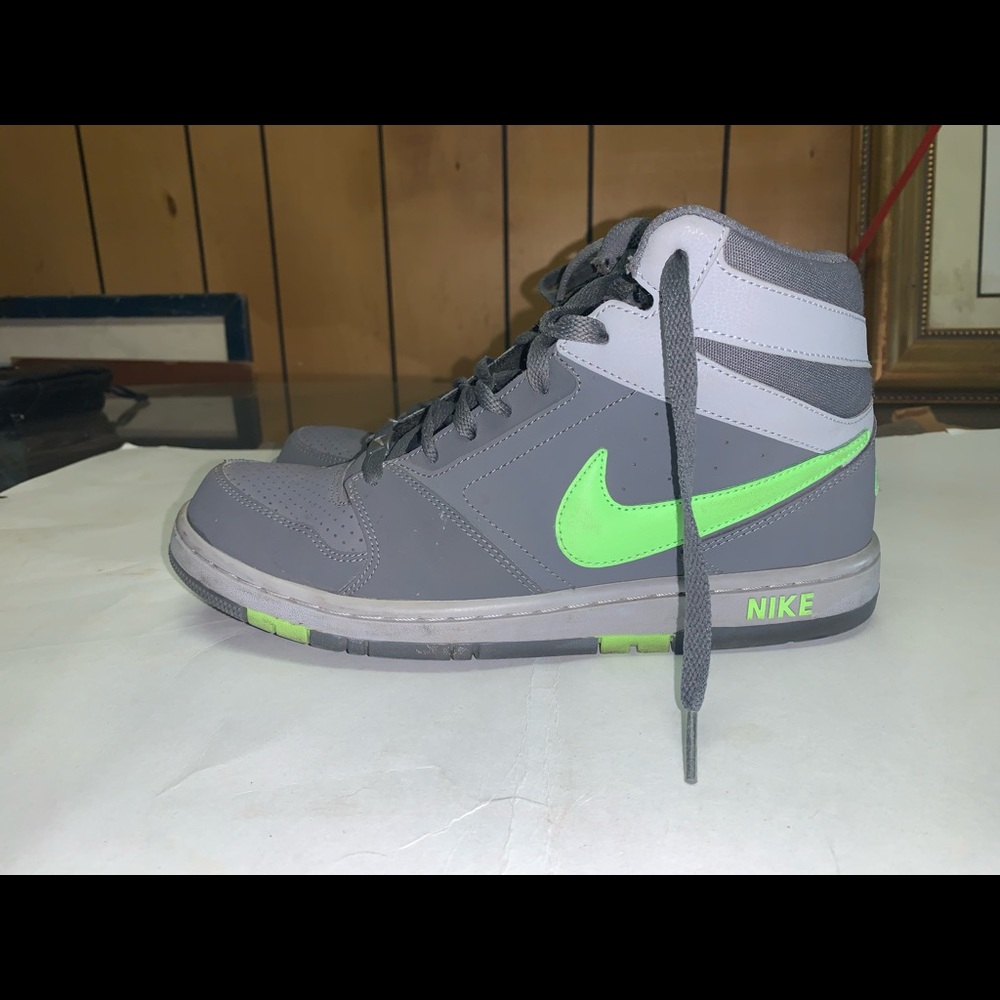 Nike dunks boys size 8 neon green & grey mid high tops